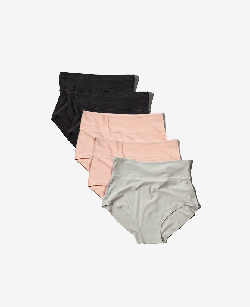 Craveably comfortable maternity-to-postpartum and C-section panty. Now available in a 5-Pack. Shown in Black/Clay/Grey.