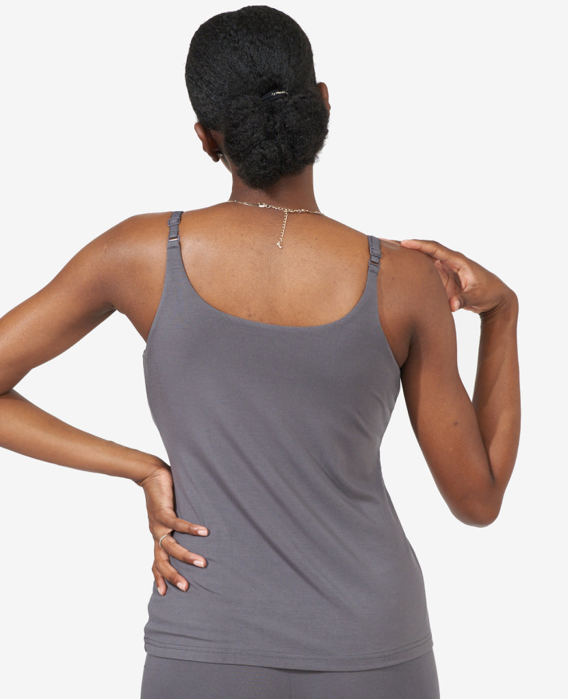 Adjustable straps accommodate fluctuations during postpartum. Shown in Anthracite.