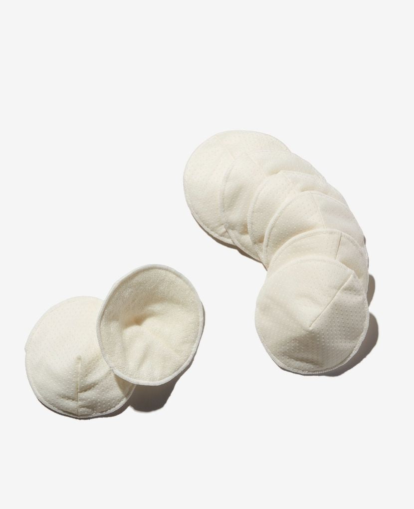 Grippy silicone dots ensure that your breast pads stay put in your bra and don't end up where you want them least.