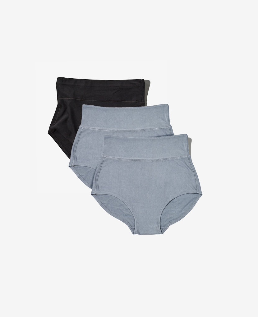 Craveably comfortable maternity-to-postpartum and C-section panty. Now available in a 3-Pack. Shown in Black/Slate/Slate.