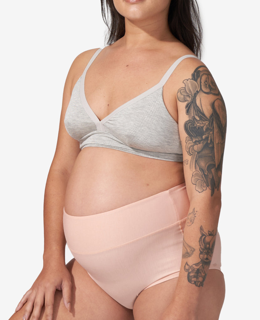 A transitional panty for maternity through postpartum — but you'll wear it well after. Shown in Black/Clay/Clay.