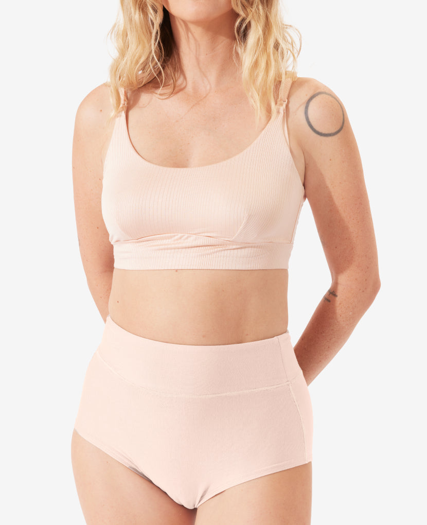 A transitional panty for maternity through postpartum — but you'll wear it well after. Shown in Black/Clay/Clay.