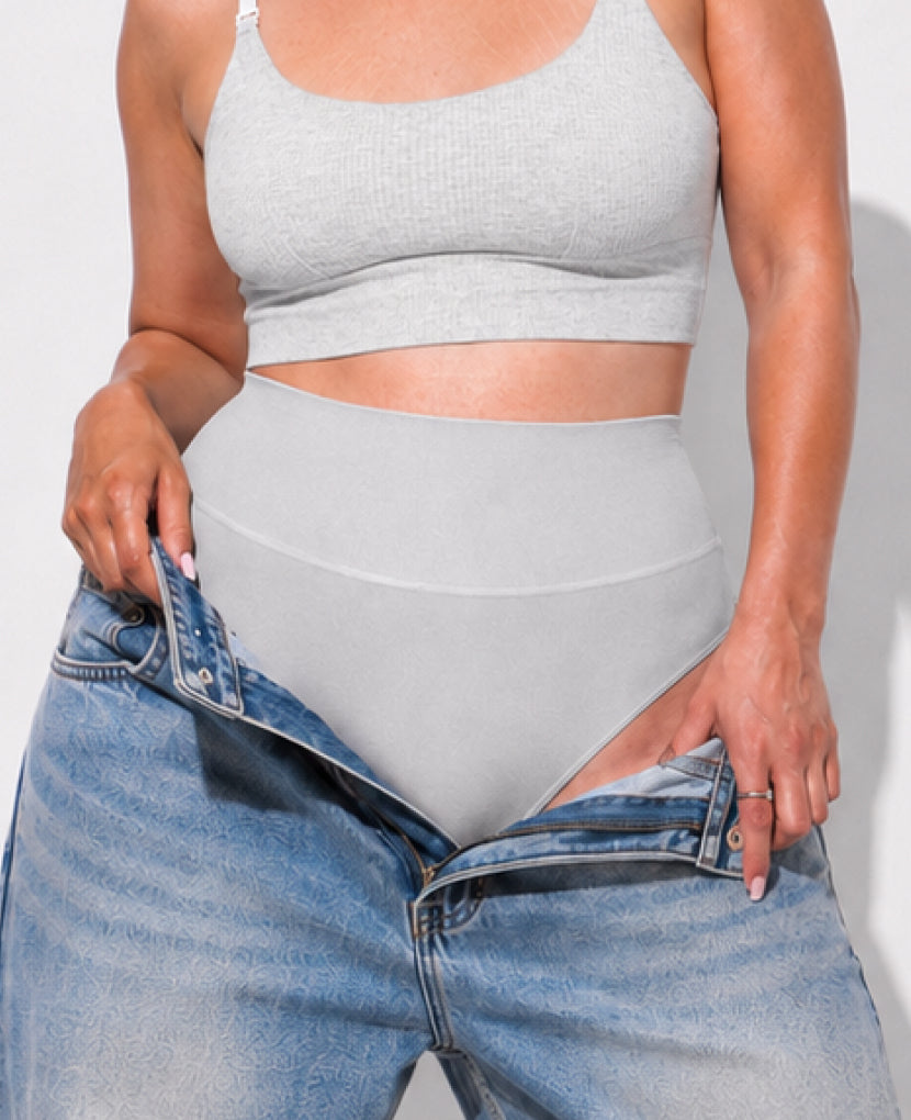 Shown in Black/Clay/Grey / Soft Hold.